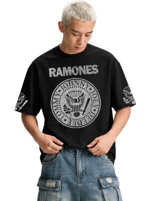 Fuddy Moda Unisex Ramones Logo Kol Baskılı Bisiklet Yaka Tişört, Oversize Rock Band Temalı Tshirt