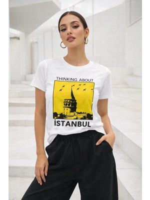 Rich Kadın Beyaz %100 Pamuk Istanbul Baskılı Kısa Kollu Tişört