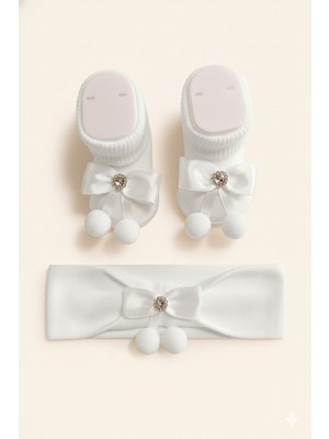 Baby Socks Fiyonk Ponponlu Beyaz Bebek Çorap Bandana Takım 0 -6 Ay