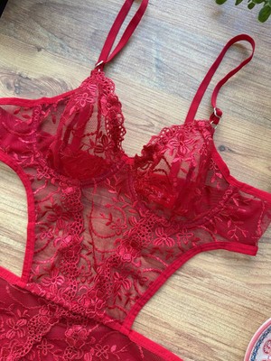 Arona Kırmızı Bodysuit