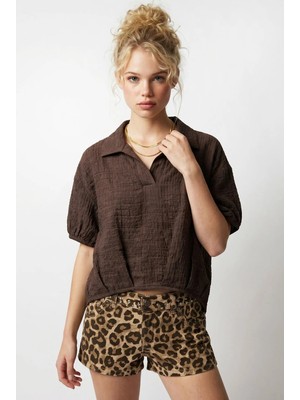 Mixray 4901 Kadın Polo Yaka Yarım Patlı Kraş Dokulu Crop Bluz Kahve