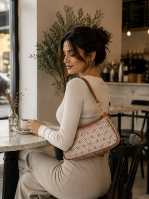 YNS Collection Kadın Monogram Baskılı Baget ve Omuz Çanta