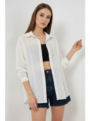 Kadın Oversize Dikey Çizgili Viskon Beyaz Gömlek