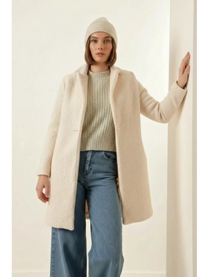 Kadın Klasik Yaka Oversize Kaşe Ekru Kaban