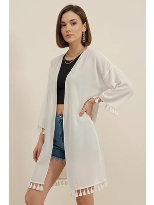 Kadın V Yaka Fırfırlı Püsküllü Kenar Beyaz Kimono