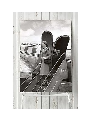 Nacario Postermanya (PSTER4363) Eski Uçak ve Hostes Nostaljik Poster (60X90CM)