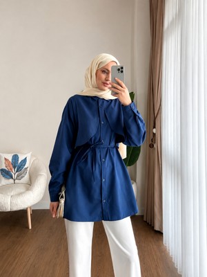 Moonsc Kadın Regular Fit Pelerinli Bel Bağlamalı Standart Beden Lacivert Tunik Tesettür Gömlek