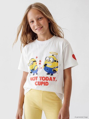 LC Waikiki Bisiklet Yaka Minions Baskılı Kız Çocuk Tişört  (S6)