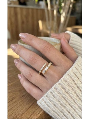 Clariss Pirinç Gold Renk Zirkon Taş Detaylı Yılan Model Ayarlanabilir Yüzük
