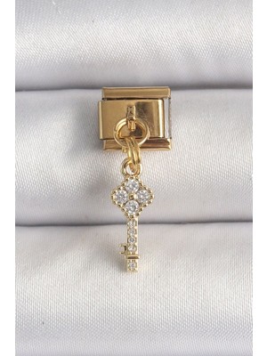 Clariss 316L Çelik Gold Renk Sallantı Zirkon Taşlı Anahtar Model Nomination Charm
