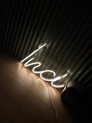 Deccor Evim 4 Harfli Kişiye Özel Neon LED Yazı