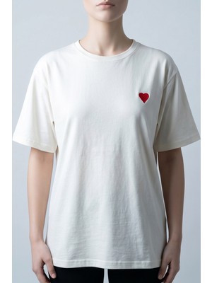 Hadiora Kadın Beyaz Kalp Nakışlı Pamuklu T-Shirt