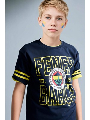 DeFacto %100 Pamuk Fenerbahçe New Regular Fit Bisiklet Yaka Kısa Kollu Siyah Tişört Erkek Çocuk H7868A826HS