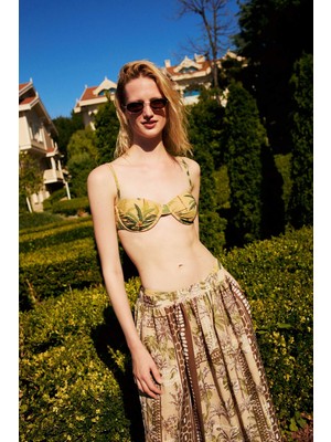 DeFacto Regular Fit Çiçekli Simli Kumaş Bikini Üstü G7029AX26SM