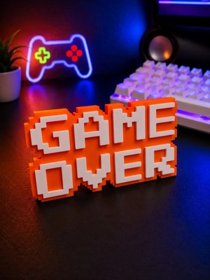 Buççin Online Mağaza  Game Over Masa Dekoru – Gamer Oda Aksesuarı (15X8 Cm) Plastik Turuncu