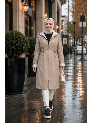 Harma Time Butik Kadın Kapüşonlu  Fermuarlı Ara Boy Bondit Kumaş Bej Trenç