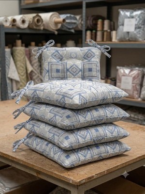 Erca Home Tekstil Ürünleri Boncuk Elyaf Dolgulu Ranforce Pamuklu Kumaş 2 Adet Bağcıklı Sandalye Minderi 45 x 45 Mavi Desenli
