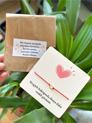 Atölye Merdiven 3lü Anneler Günü Hediyelik Bileklik Hediye Paketli Kalp ve Sevgi Temalı Hediyelik
