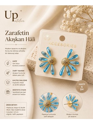 Up Atelier Gold Detaylı Açık Mavi Papatya Küpe