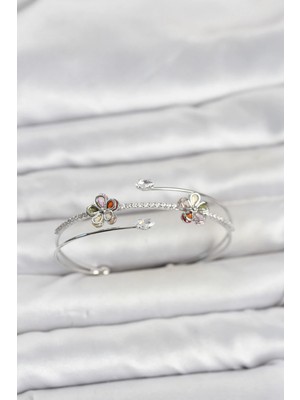 Mariposa Secret  Gümüş Renk Pirinç Zirkon Taşlı Çiçek Model Kadın Bileklik TG27BB8522
