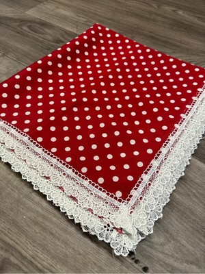 Empressco Küçük Puantiye Desenli Sofra Bezi, Piknik ve Masa Örtüsü 140X175 cm