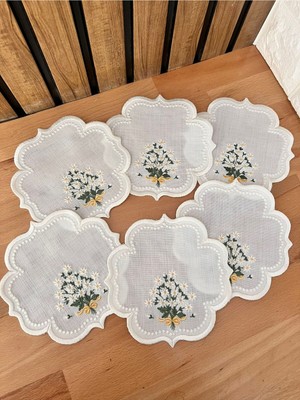 Empressco Papatya Desenli Puanlı Kokteyl Peçete 6'lı, Şık ve Pratik Kullanım