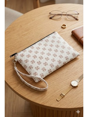Yonca Outlet Kadın Portföy Çanta Monogram Desenli Fermuarlı El Çantası Bilek Askılı Clutch