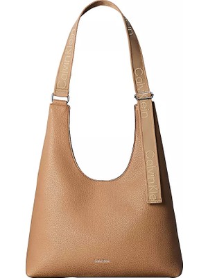 Calvin Klein Kadın Ayarlanabilir Logo Detaylı Askılı Fermuarlı Iç Bölmeli Kahverengi Omuz Çantası LV04F3643G-RAJ