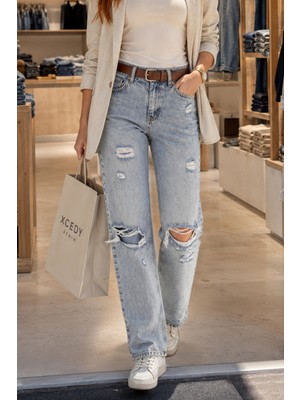 Cedy Denim Cedy Denım Kadın Regular Fit Normal Bel Yırtık Detaylı Rahat Kesim Denim Jean Pantolon E7022