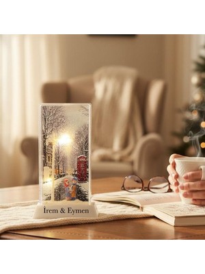 Keyfim Shop  Kişiye Özel LED Işıklı Kar Yağışı Efektli Kış Temalı Dekoratif Gece Lambası