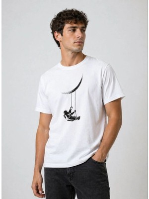 Mbb E-Ticaret Erkek Astronot Ay Temalı Tişört Kısa Kol Yazlık Bisiklet Yaka T-Shirt - Beyaz