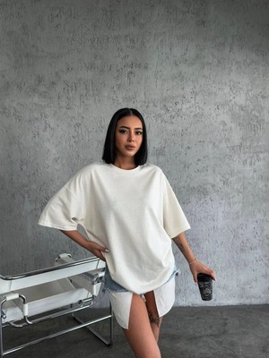 Mbb E-Ticaret Kadın Düz T-Shirt Kısa Kol Bisiklet Yaka Oversize Rahat Kalıp Günlük Tişört - Beyaz