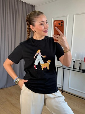 Size Özgü Siyah Köpekli Kız Tshirt