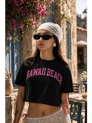 Dı Loria Kadın Siyah Rahat Kalıp Hawaii Baskılı Crop T-Shirt (%95 Pamuk)