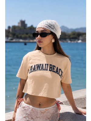 Dı Loria Kadın Hardal Rahat Kalıp Hawaii Baskılı Crop T-Shirt (%95 Pamuk)
