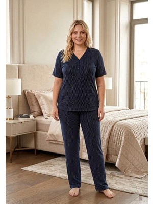 Kadın Büyük Beden Desenli Yakası Düğmeli Kısa Kollu Bambu Pijama Takımı