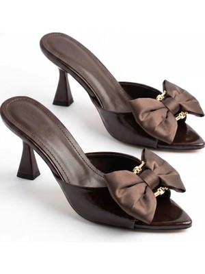 v.s.h velvet Kadın Fiyonklu 8 cm Kahvrengi Topuklu Terlik / Siloy