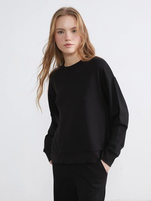 Lc Waikiki Yeni Sezon Bisiklet Yaka Soft Touch Kadın Sweatshirt