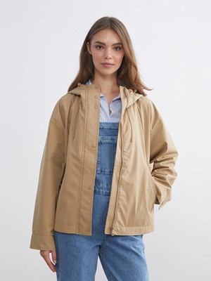 Lc Waikiki Yeni Sezon Kapüşonlu Oversize Kadın Yağmurluk
