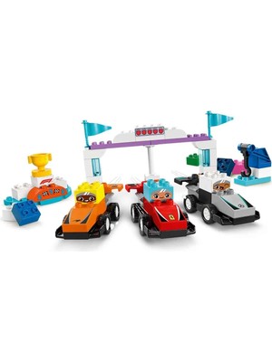 LEGO Duplo Kasabası F1 Takımı Yarış Arabaları ve Sürücüler 10445