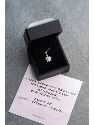 EDSA Silver 925 Ayar Gümüş Işıklı Kutu Pembe Taşlı Lotus Kolye