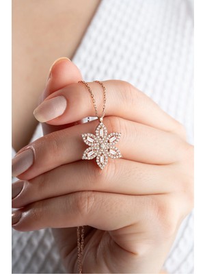 EDSA Silver 925 Ayar Gümüş Rose Baget Taşlı Kolye