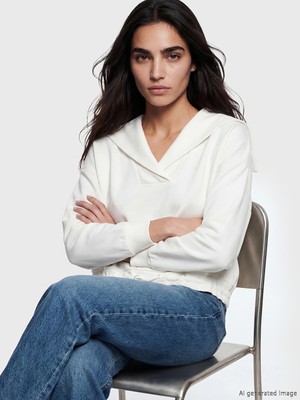 Lc Waikiki Yeni Sezon V Yaka Kadın Sweatshirt