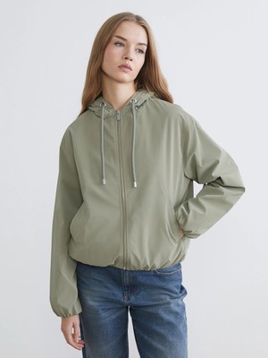 Lc Waikiki Yeni Sezon Kapüşonlu Oversize Kadın Yağmurluk