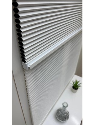 Miora Perde Honeycomb ( Bal Peteği ) Çiftli Sistem Gece -Gündüz %100 Karartma ve Isı Yalıtımlı Plise Perde