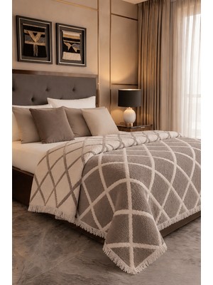 Veronica Line Premium Geometrik Kare Desenli %100 Pamuk Müslin Çift Taraflı Yatak Örtüsü Pike 220X240 Çift Kişilik