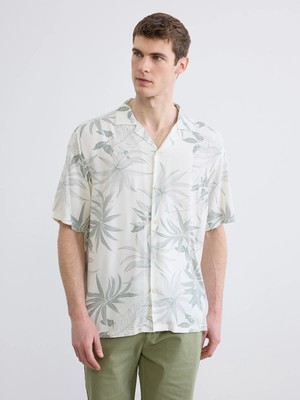 Lc Waikiki Yeni Sezon Regular Fit Resort Yaka Desenli Erkek Gömlek