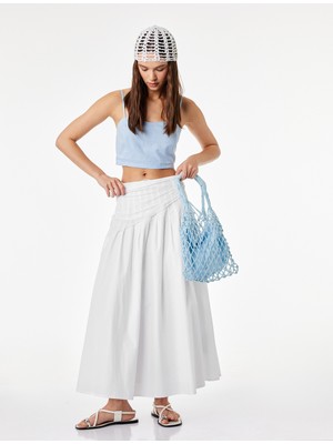 Koton Pamuklu Işlemeli Dar Kesim Halter Yaka Crop Bluz