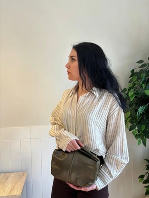 Laletto Bags Kadın Lilyum Model Kilit Detaylı El ve Ayarlanabilir Askılı Omuz Çantası