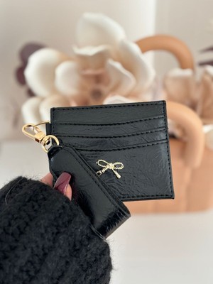 Laletto Bags Kadın Fiyonk Detaylı Anahtarlıklı Parlak Suni Deri Kartlık